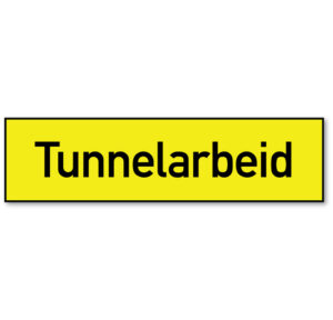 Arbeidsvarsling skilt som forteller at det foregår tunnelarbeid